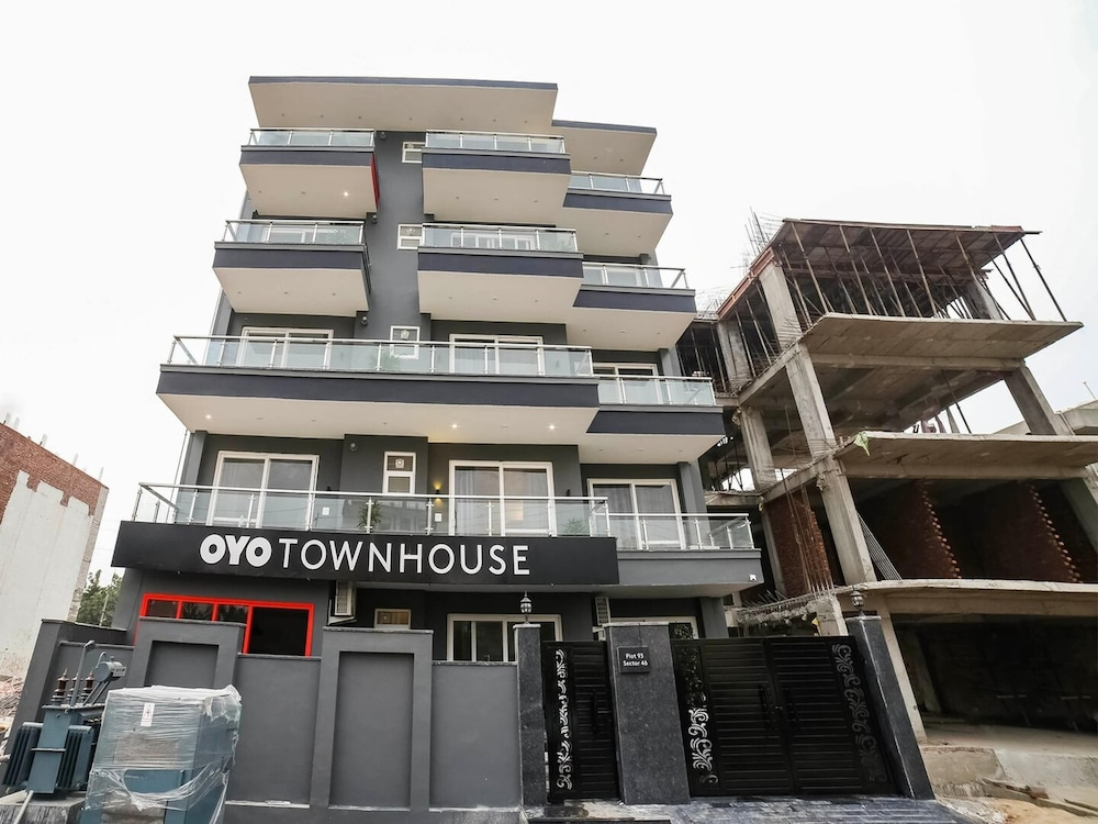 Super Townhouse Sector 46 Gurgaon Near Appu Ghar