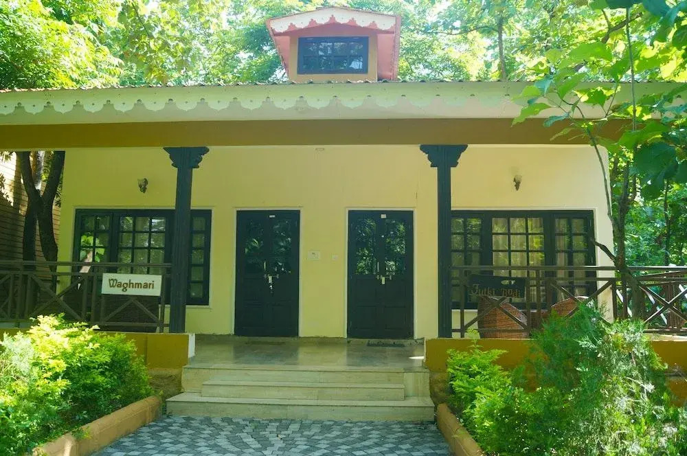 Jharana Jungle Lodge