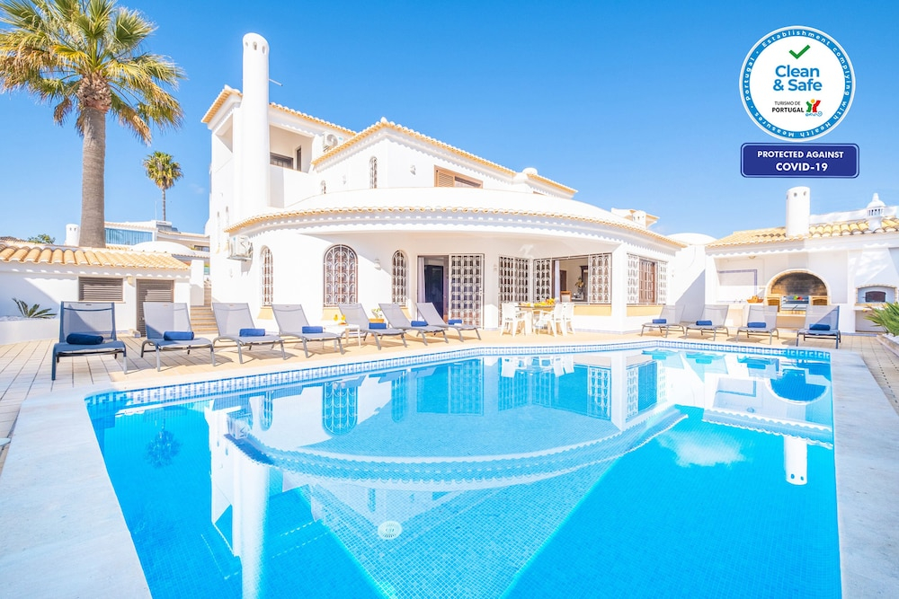 Villa Molucas - Moradia encantadora com piscina aquecível e BBQ - Albufeira