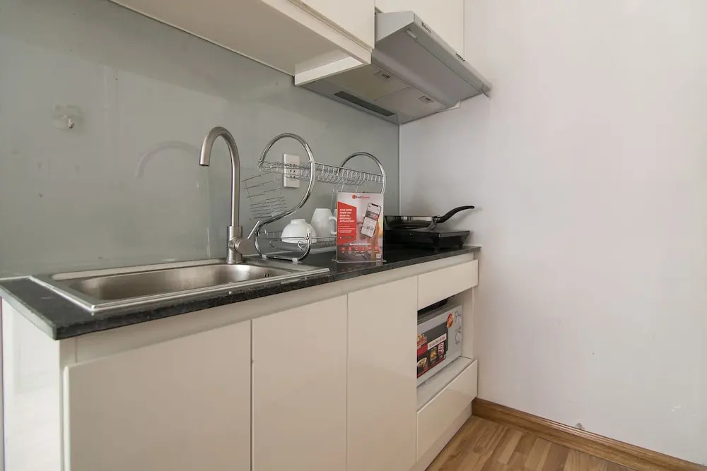 RedDoorz Plus near Tan Dinh Market 2