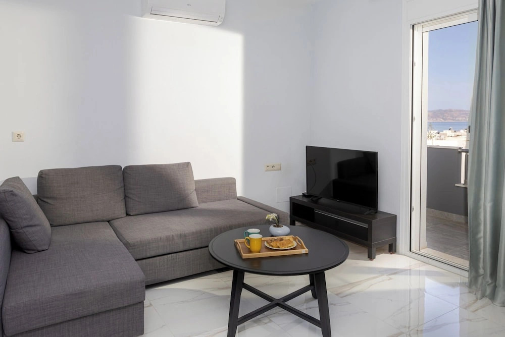 Boutique Seaview Apt near City Center