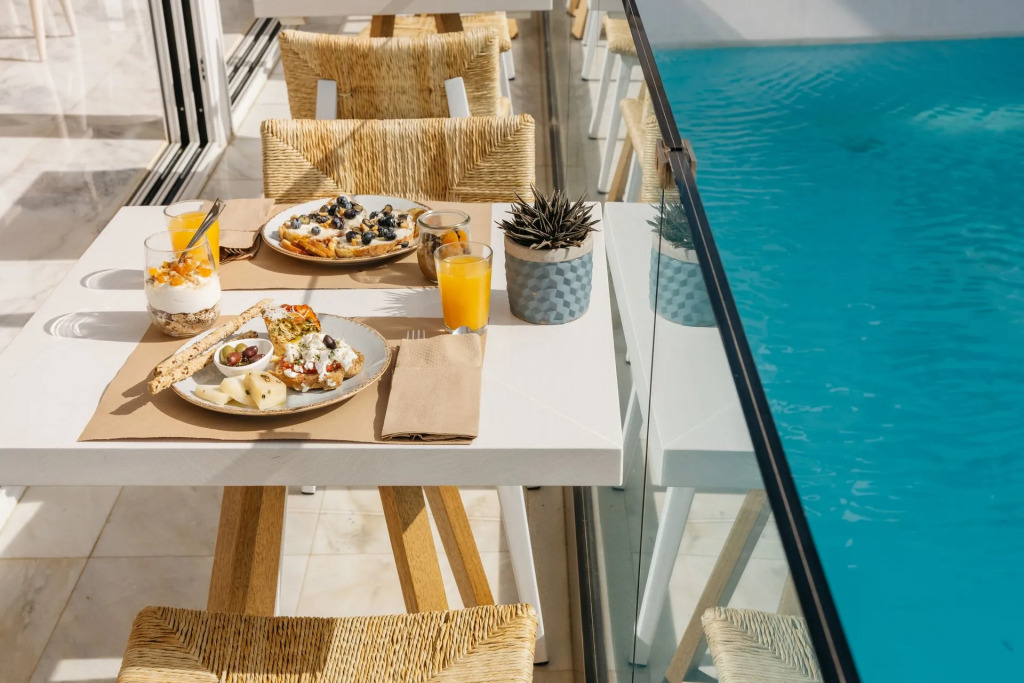 Cyano Hotel