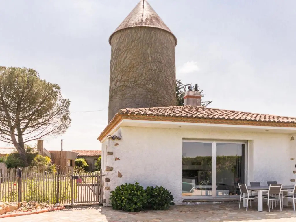 Moulin 18ème siècle, 3 chambres, jardin, wifi à Monnières - FR-1-306-1164