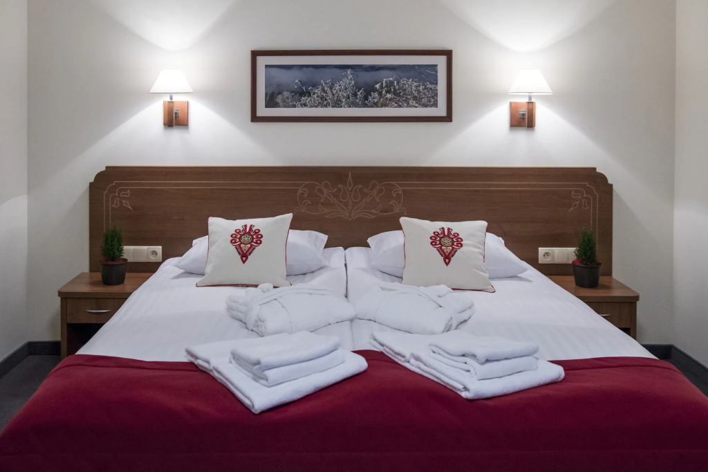 Hotel Logos