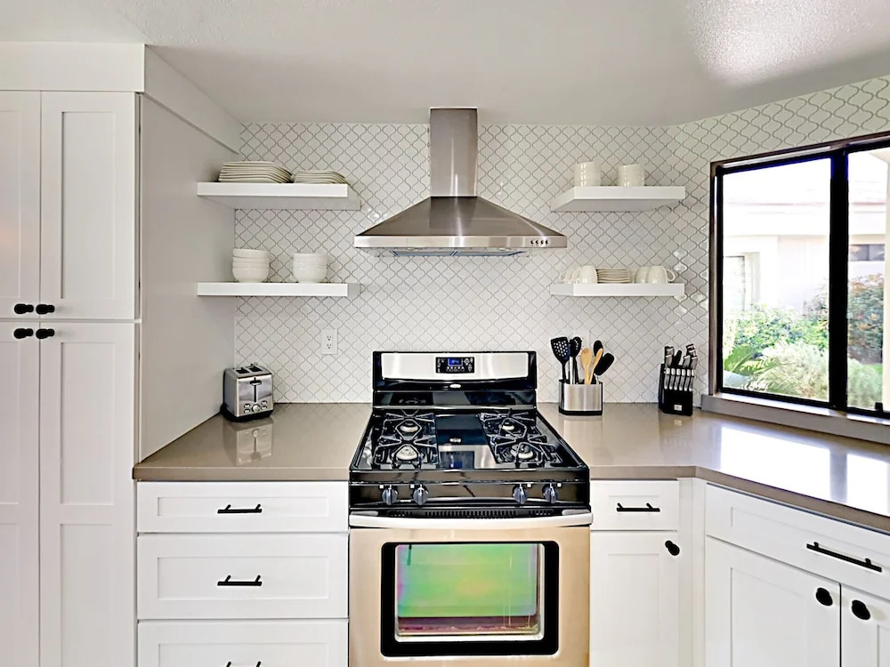 Inverness - 3 Br Condo