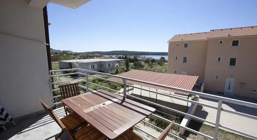 Apartments Nikolina