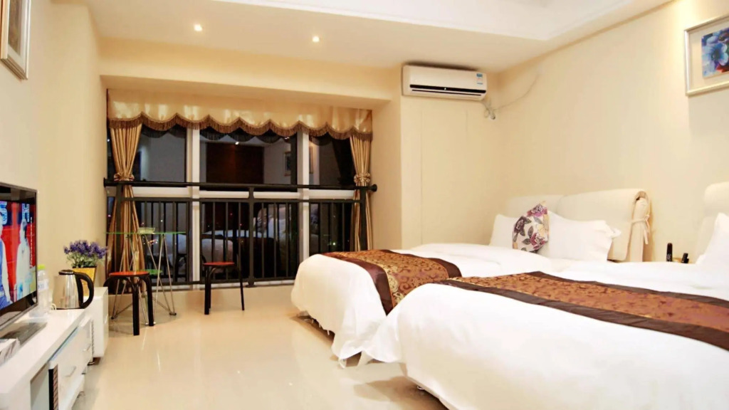 Hip-Hop Hotel Apartment