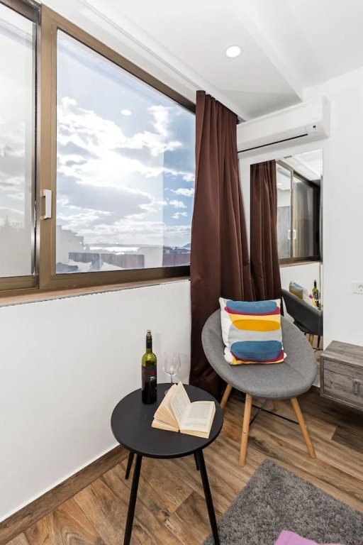 Apinelo Hostel & Apartments