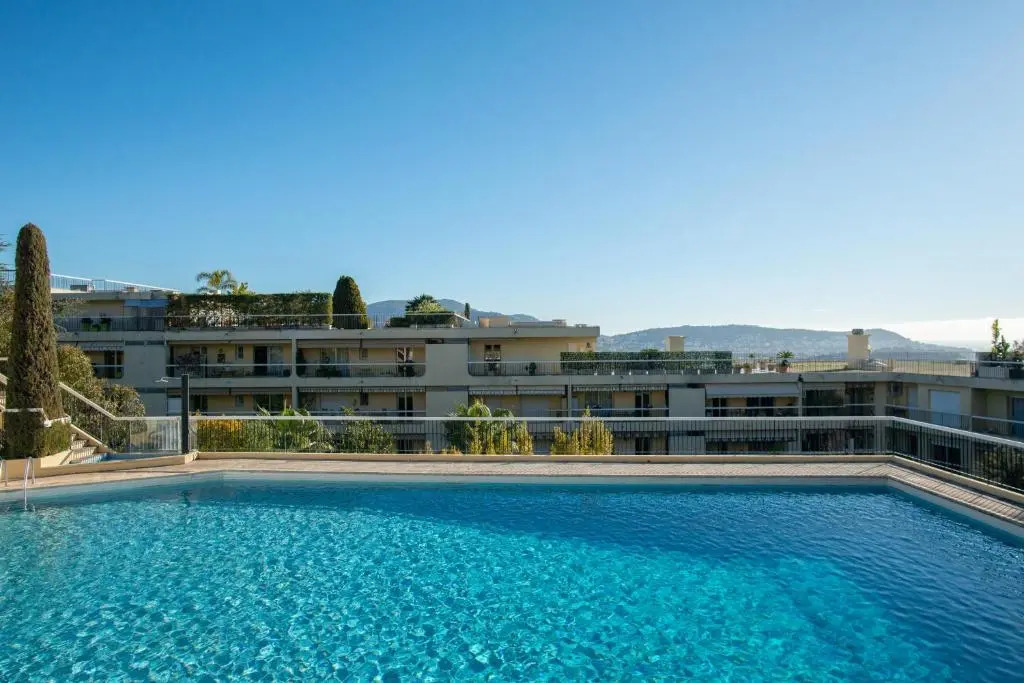 3 pièces vue mer et piscine quartier Parc Impérial