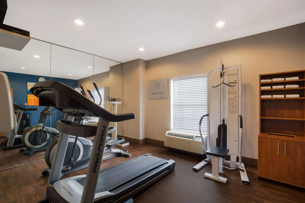 Comfort Suites Near University