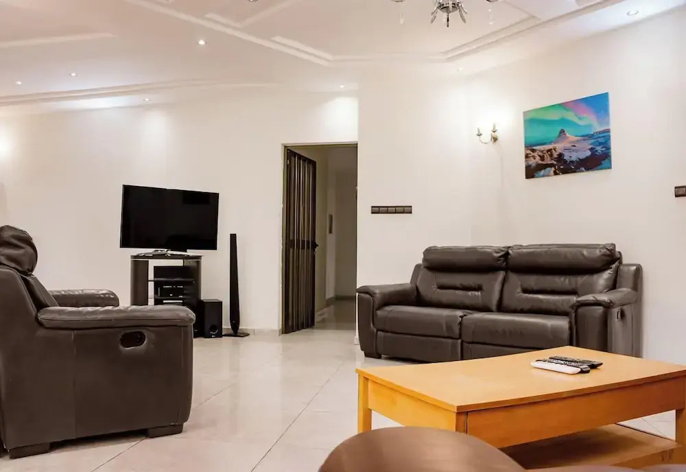 Lome City Apartment - 3 Bedrooms