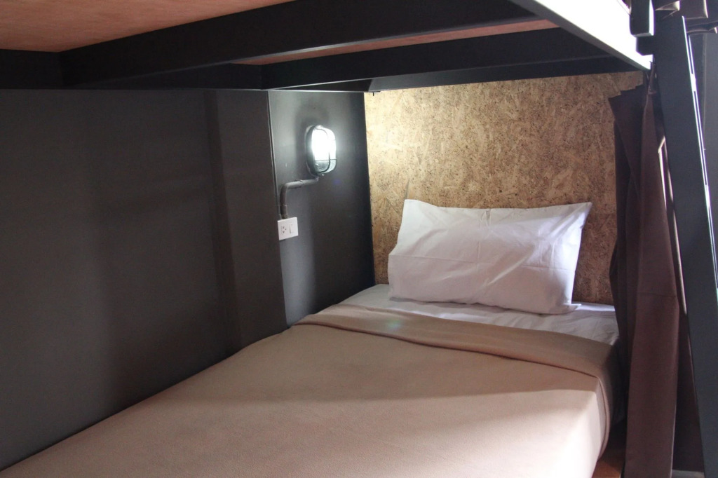 Vitamin Sea Hostel Phuket