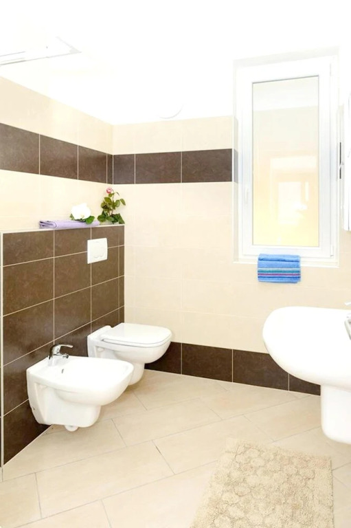 Apartment With 2 Bedrooms in Vercana, With Wonderful Lake View, Shared Pool, Furnished Balcony - 2 km From the Beach