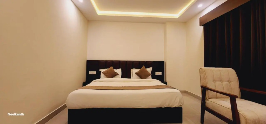 Neelkanth Hotel