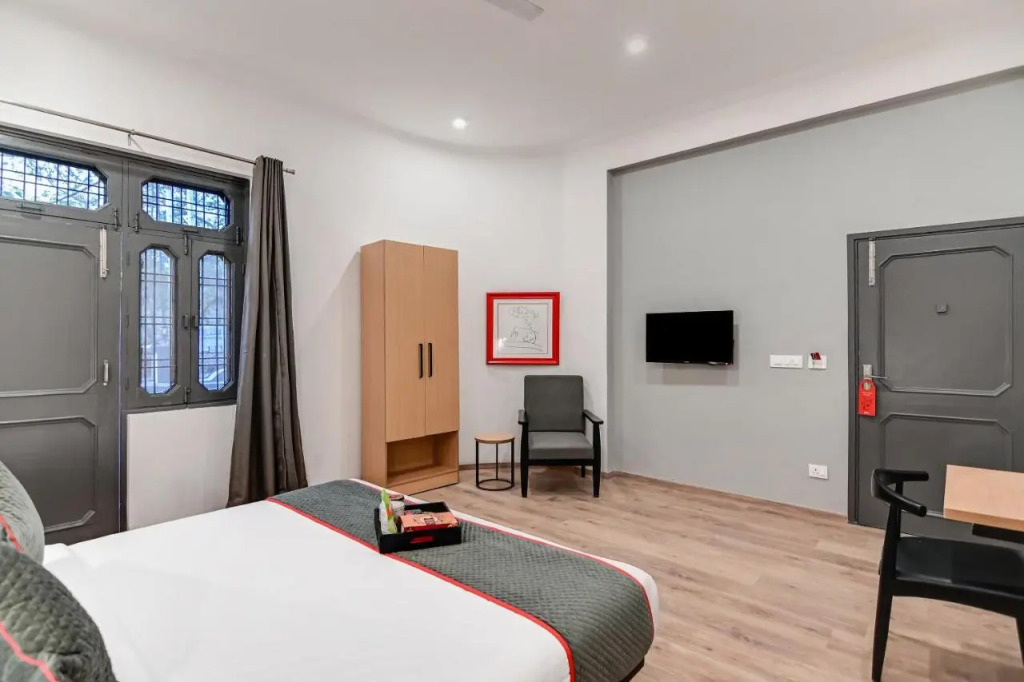 Super OYO Townhouse Vijay Khand Gomti Nagar