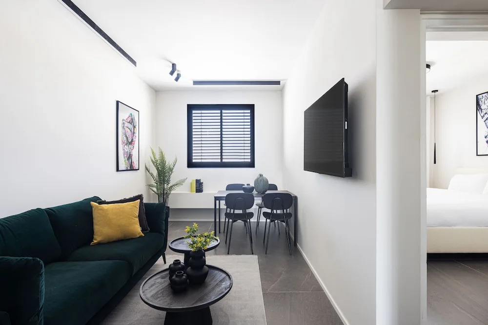Skyline Serenity by tlv2rent