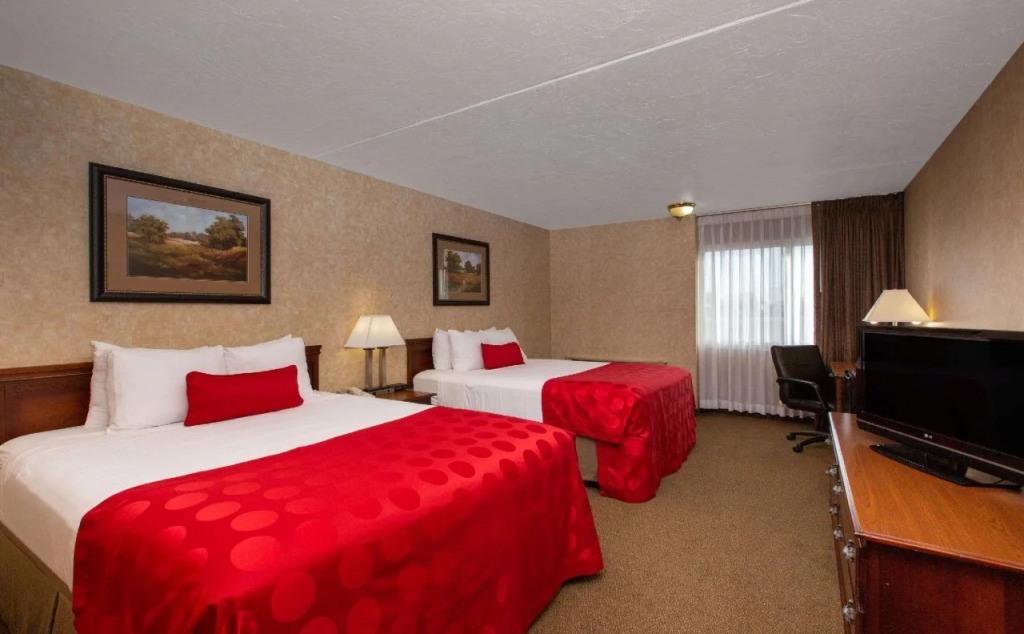 EverSpring Inn and Suites