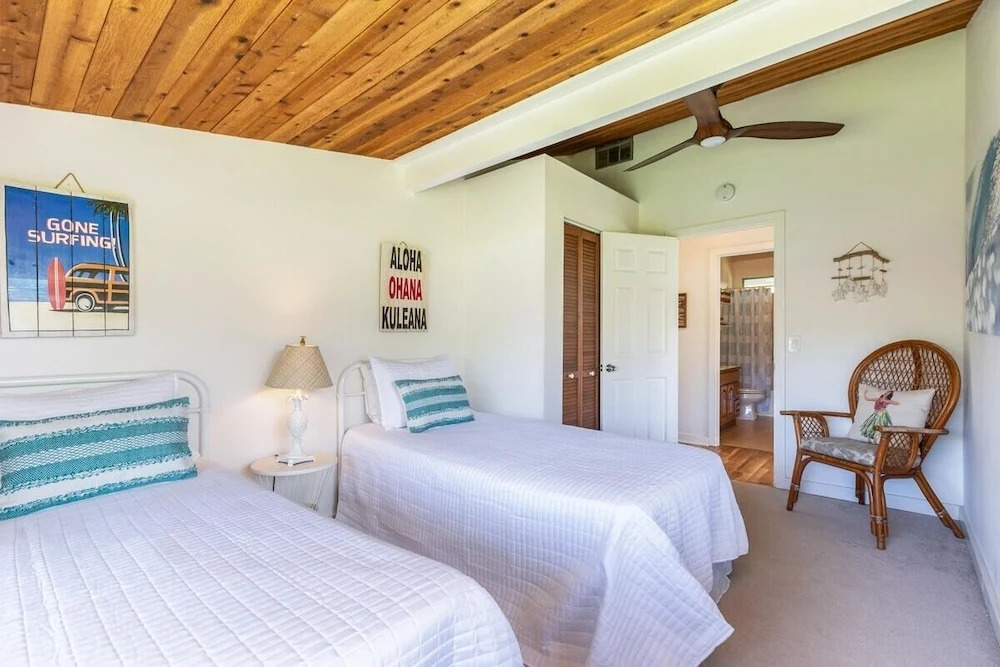 Hanalei Hideaway 2 Bedroom Home by RedAwning