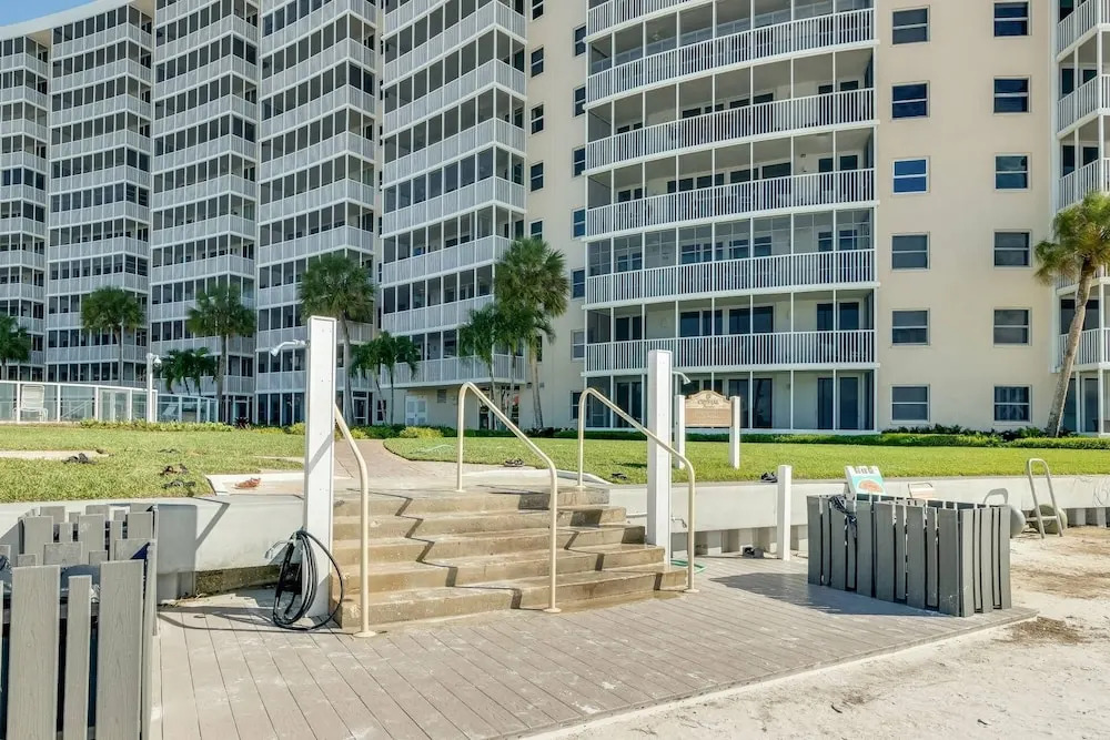 Crystal Sands & Seahorses Beach Villa
