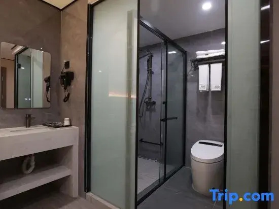 Yipin Apartment (Guangzhou Zhengjia Square Sports West Road Subway Station Branch)