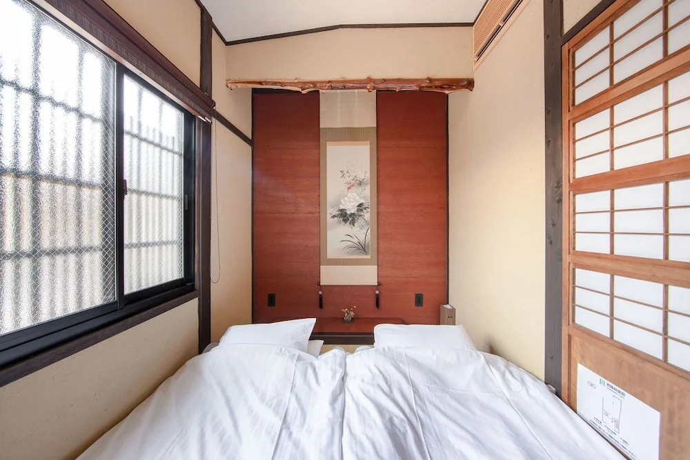 Yadoya Mibu Hakuou