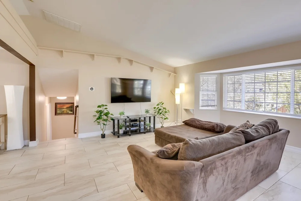Gateway to Mt Rose Ski! Reno Home Near Casinos