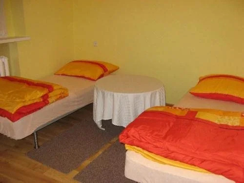 Hostel 365