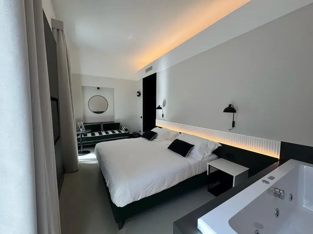 Adaram Suites