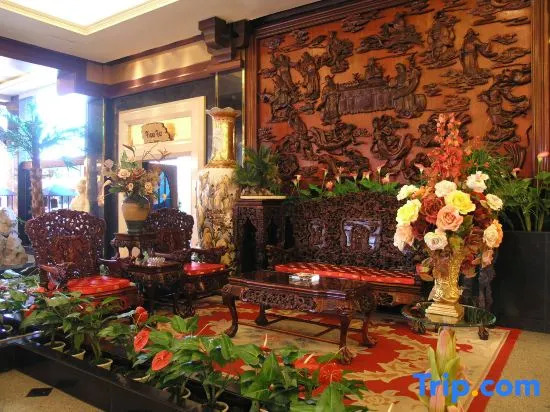 Lake View Garden Hotel