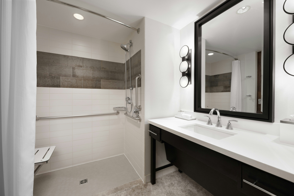 Loews Chicago Hotel