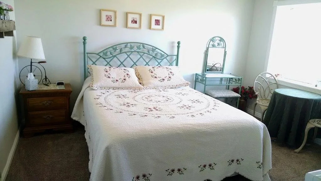 Lazy Inn Bed and Breakfast