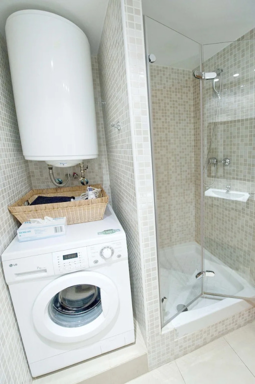 Roger De Lluria Design Apartment