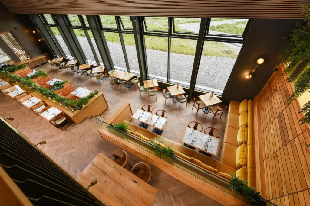 Bracken Hide Hotel