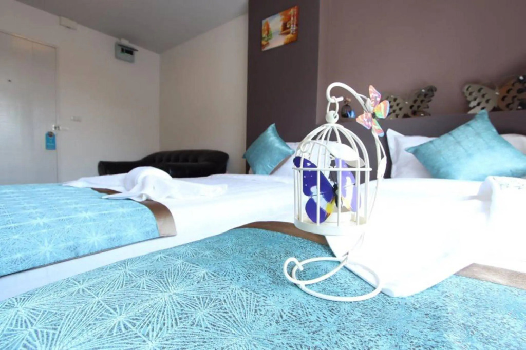 The Venese Hotel