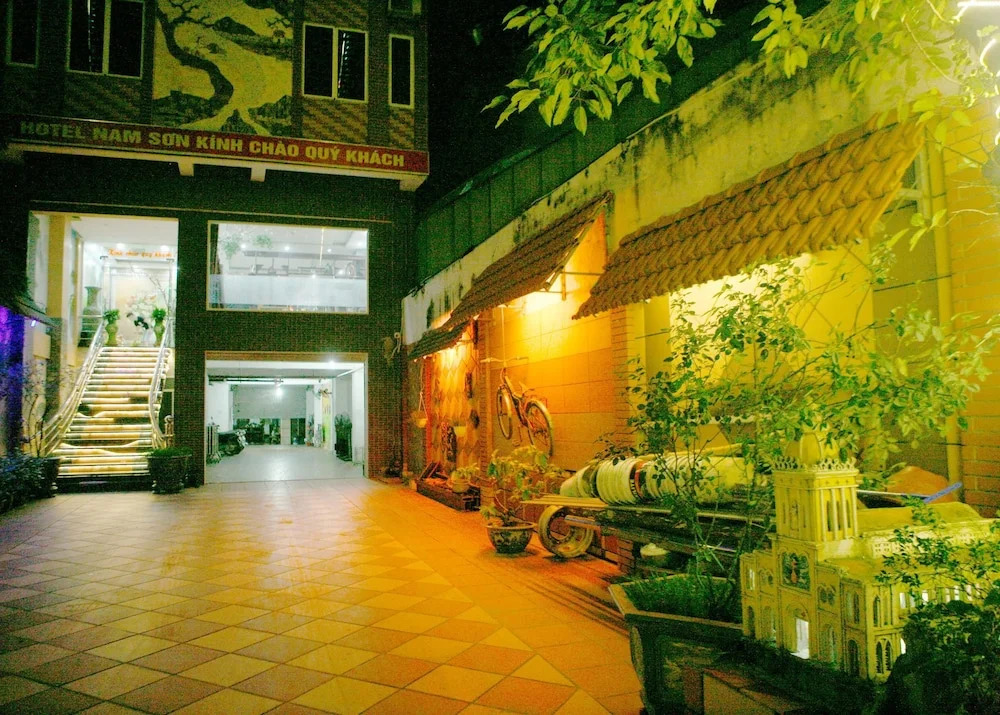 ARL Trinh Cong Son Hotel