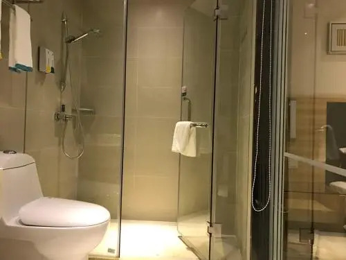 City Comfort Inn Plaza Hotel