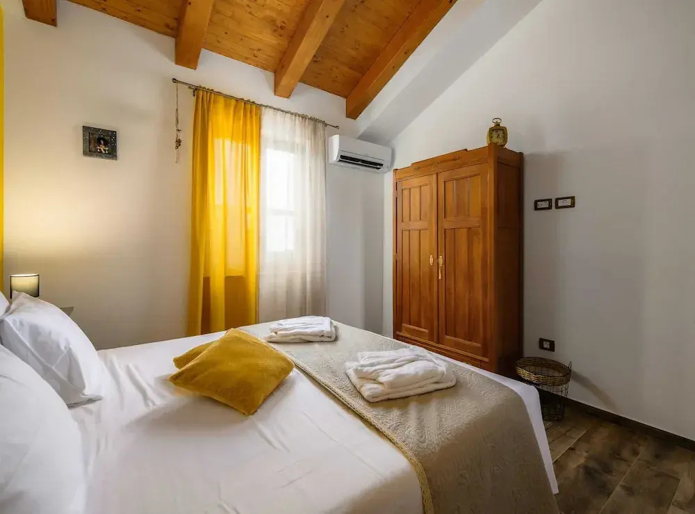 Villa in Srebrni i with Pool near Marea Beach