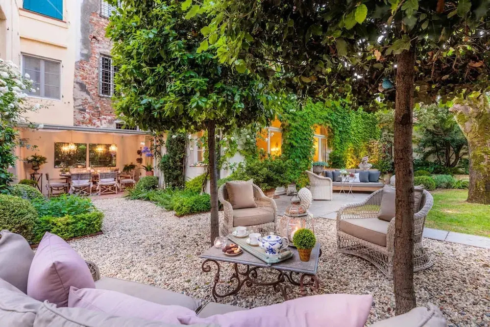 La Casina in Lucca With 2 Bedrooms and 3 Bathrooms