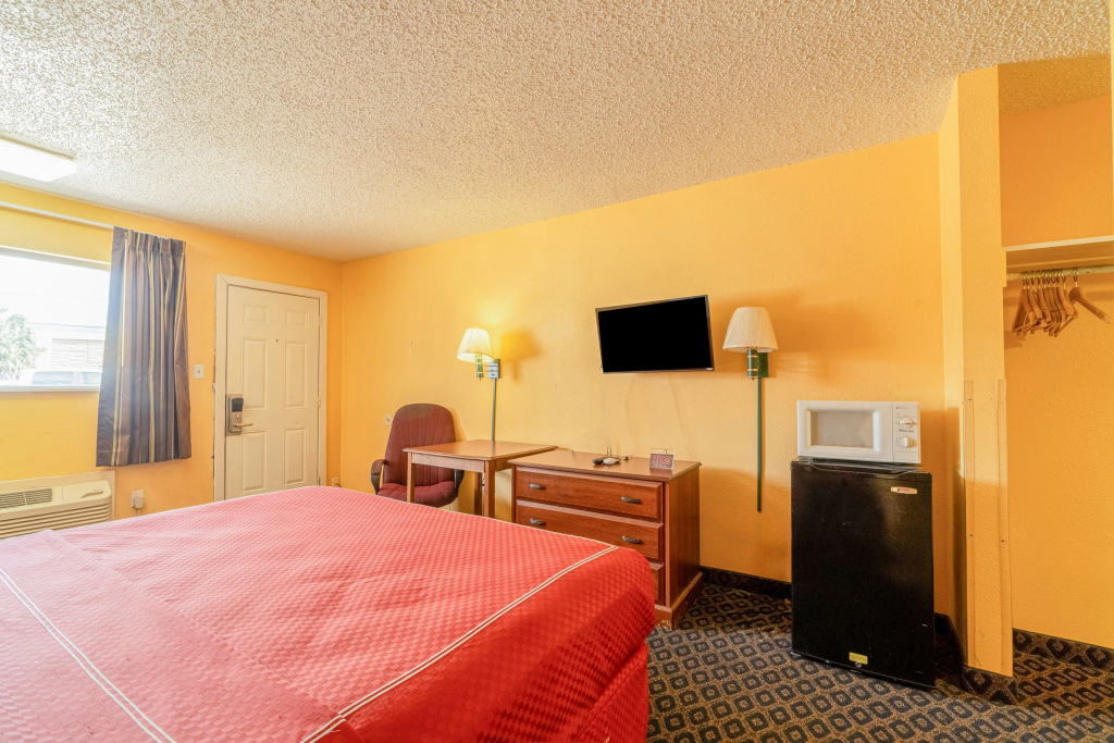 OYO Budget Inn Falfurrias Hwy 281