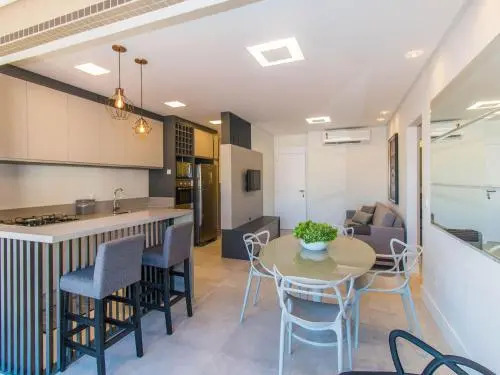 Ed. Porto Madero. Apartamento alto padrão próximo a Praia de Bombinhas!