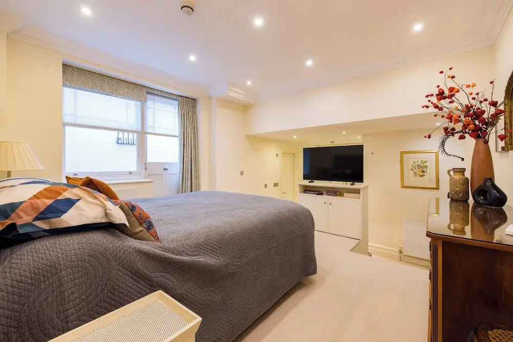 Large 3-bed 5-guest 1841 Duplex House Paddington