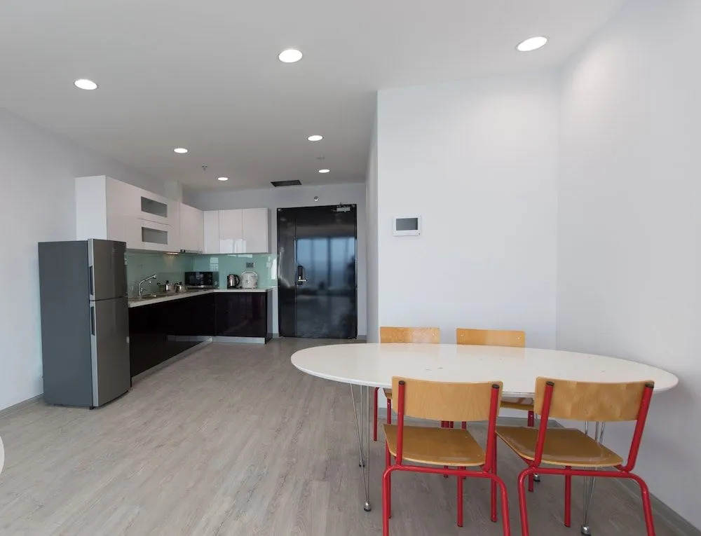ONE 18 Ngoc Lam Apartment