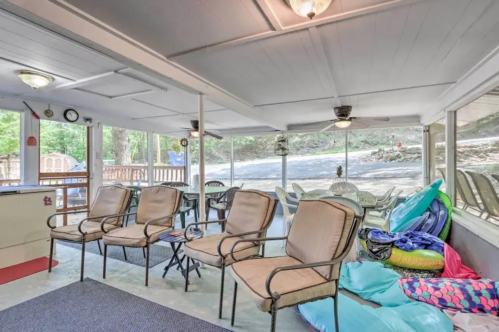 Walk to Waterfront: Osage Beach Escape!