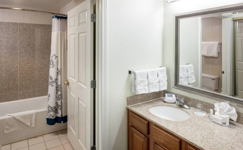Residence Inn Kansas City Country Club Plaza
