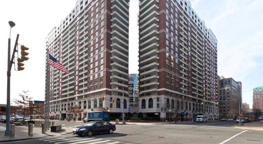 Oakwood 850 North Randolph Street