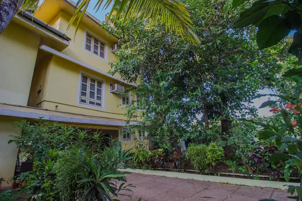 OYO 12535 Home Classic 2BHK Clova