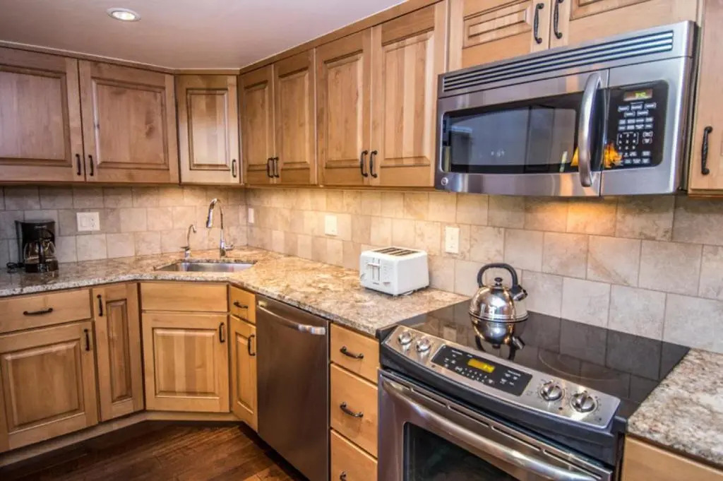 Fifth Avenue Unit 202