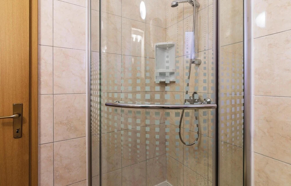Awesome Home in Banjole With Wifi and 1 Bedrooms