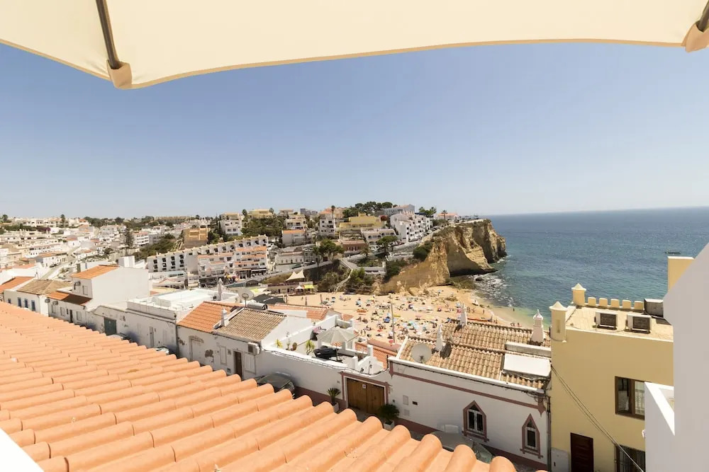 Apartment - 1 Bedroom with WiFi and Sea views - 107979