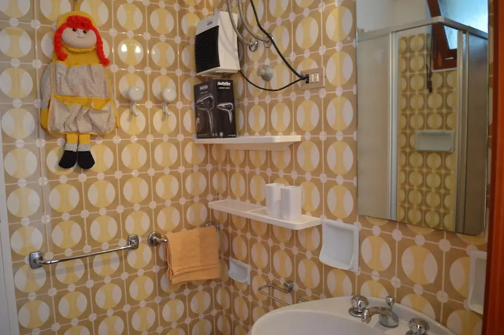 House Esperia